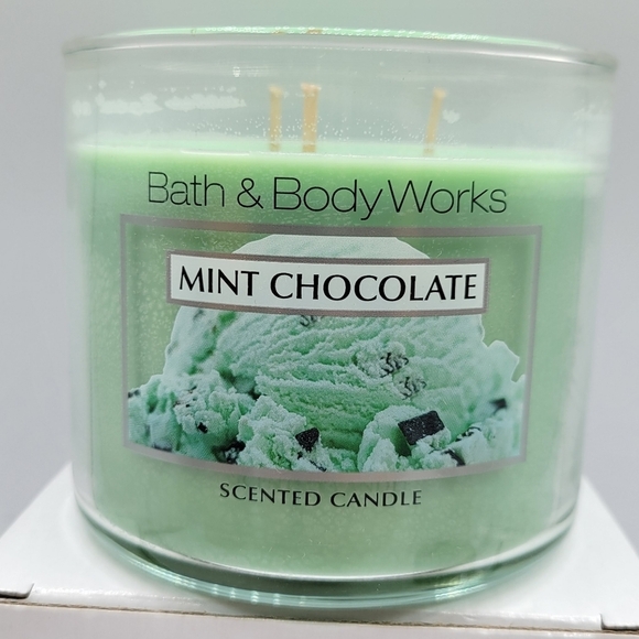 Bath & body works Mint Chocolate 3 wick CANDLE - Picture 1 of 4